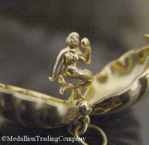 Vintage 14k Yellow Gold 3D Mermaid in Opening Clam Sea Shell Charm/Pendant