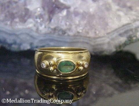18k Yellow Gold Byzantine Band Bezel Emerald Diamond Etruscan Band size 8 Ring
