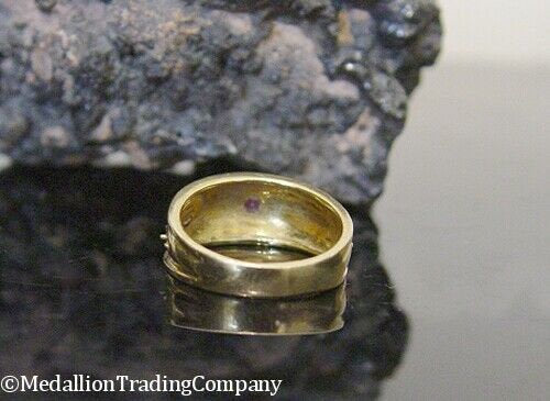 14k Yellow Gold Textured Byzantine Band Ruby Cabochon Etruscan Band size 8 Ring
