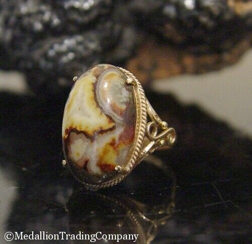 Antique 18k Solid Yellow Gold Crazy Lace Agate Brown Banded Oval Cabochon Ring