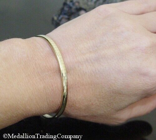 Classic 14K Solid Yellow Gold 4 mm Domed Omega Bangle Bracelet 7 Inch 11.4 grams