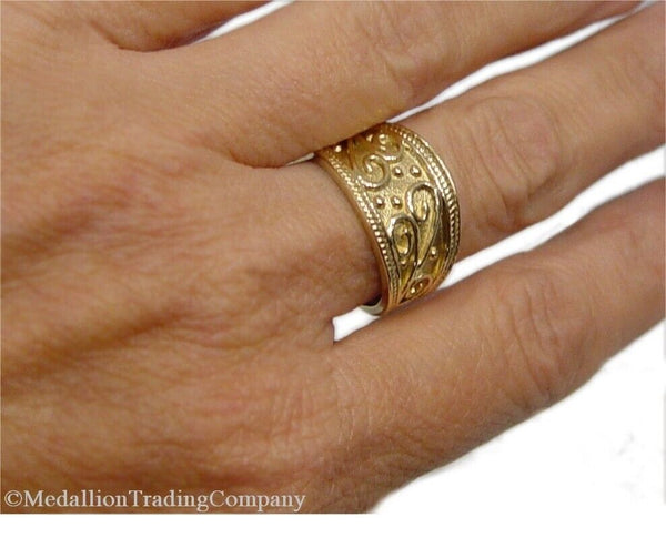 10k Yellow Gold 12mm Wide Byzantine Scroll Roman Etruscan Cigar Band Size 7 Ring